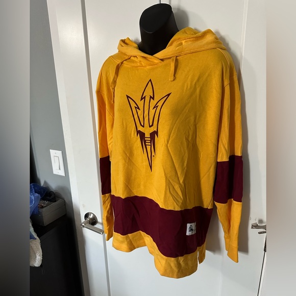 Small Victoria's Secret Women's Arizona State University Sweatshirt - Picture 7 of 7